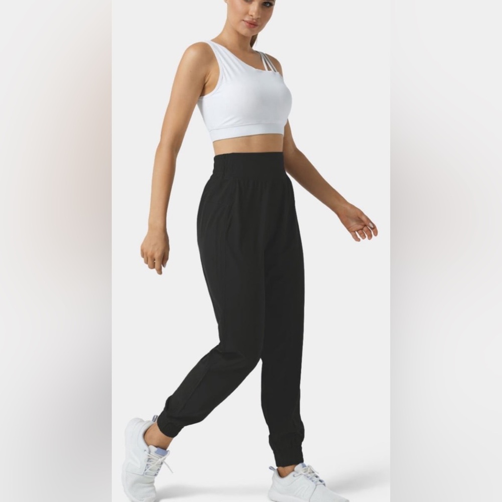 HALARA Black Joggers